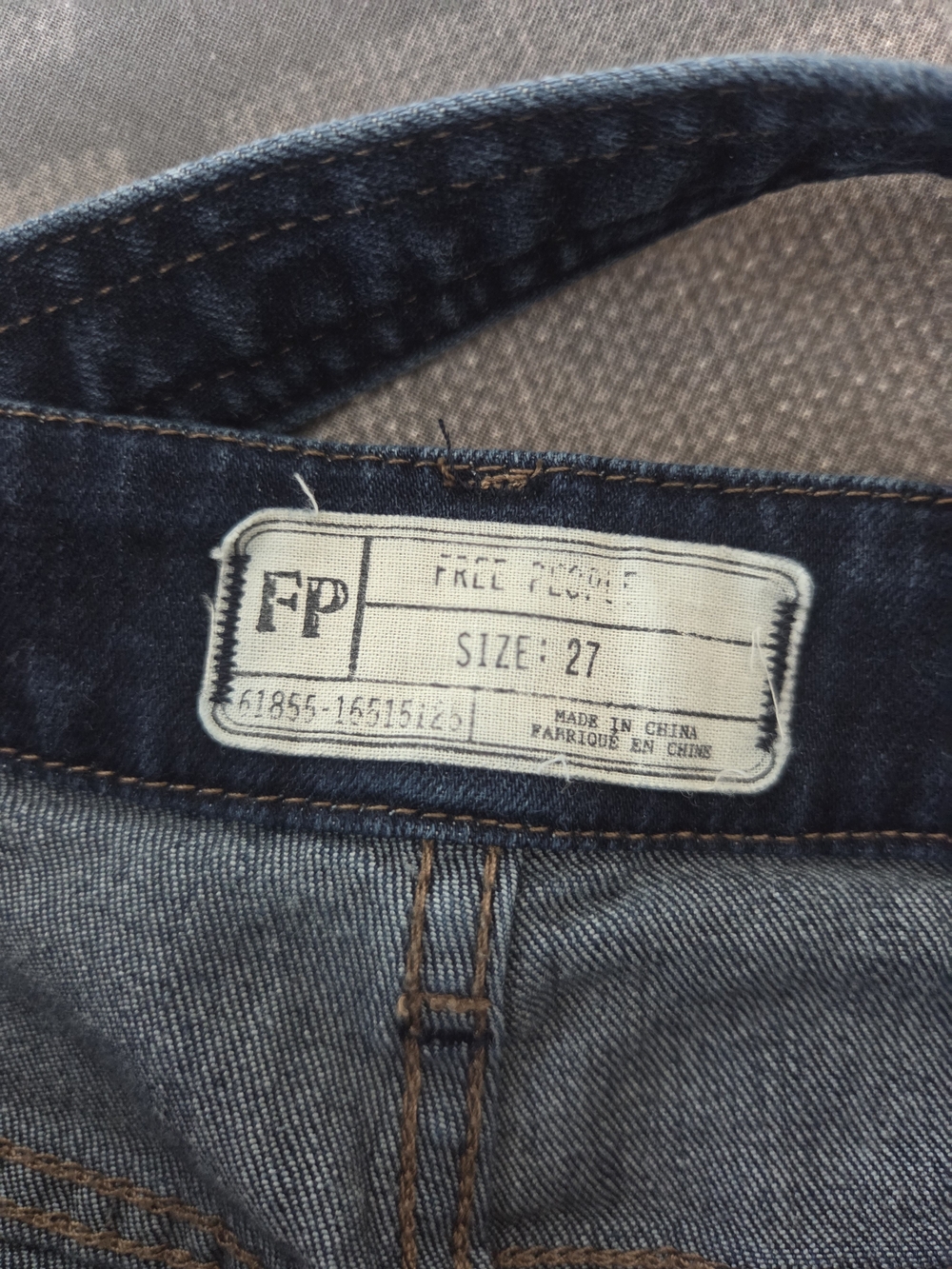 Free People Distressed Denim Overalls Medium Dark Wash Size 27 - 15" W Laid Flat - Picture 7 of 11